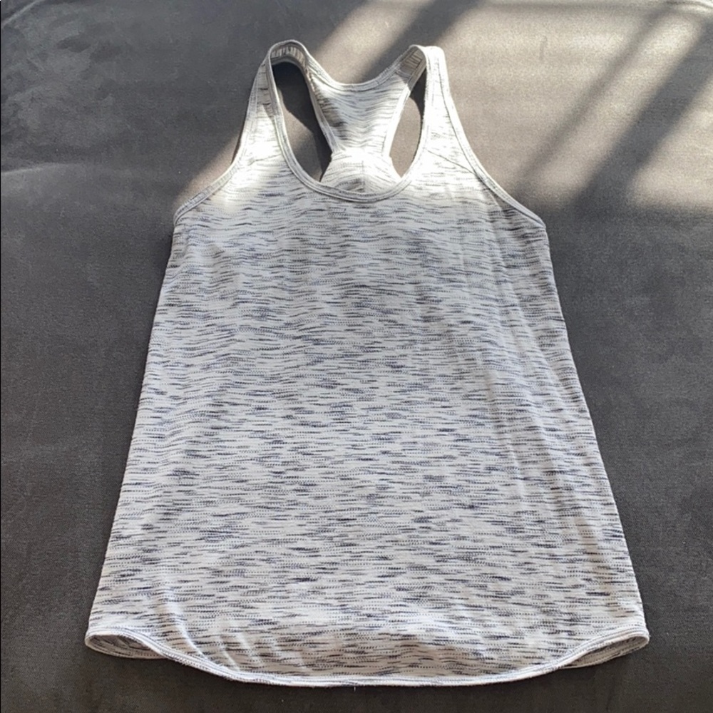 Lululemon top